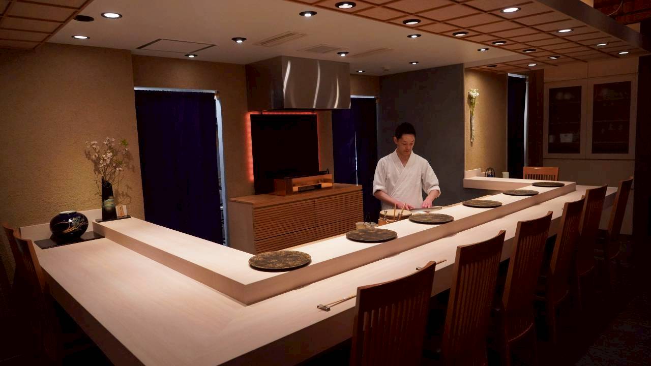 麻布十番8席鮨店、5月にリニューアル オープンは店名を“麻布十番 鮨やのき”へ